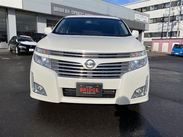 NISSAN ELGRAND  4WD 2013