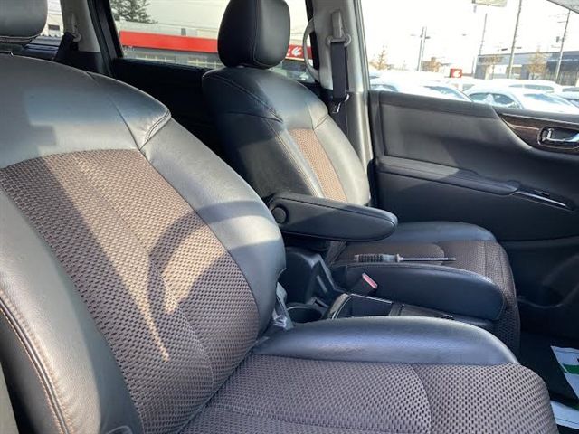 NISSAN ELGRAND  4WD 2013