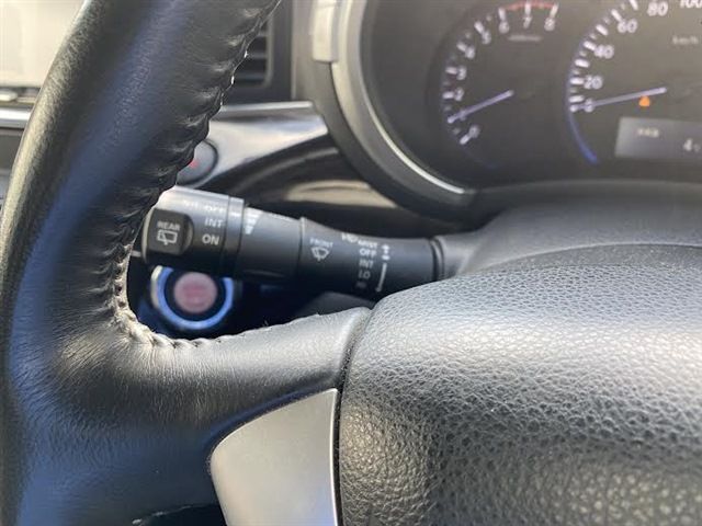 NISSAN ELGRAND  4WD 2013