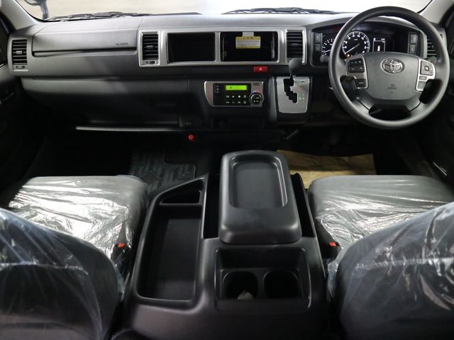 TOYOTA HIACE wagon 2025