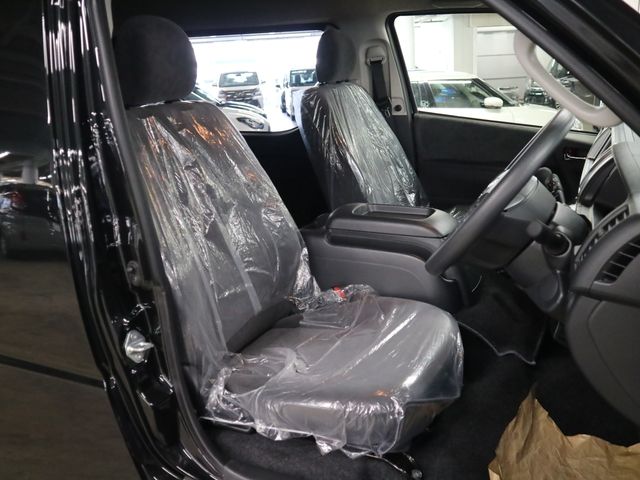 TOYOTA HIACE wagon 2025