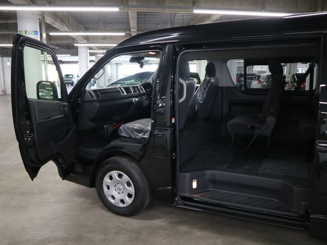 TOYOTA HIACE wagon 2025