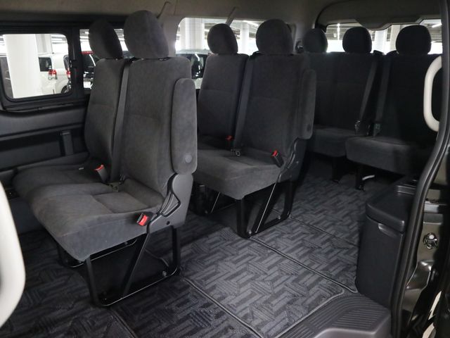 TOYOTA HIACE wagon 2025