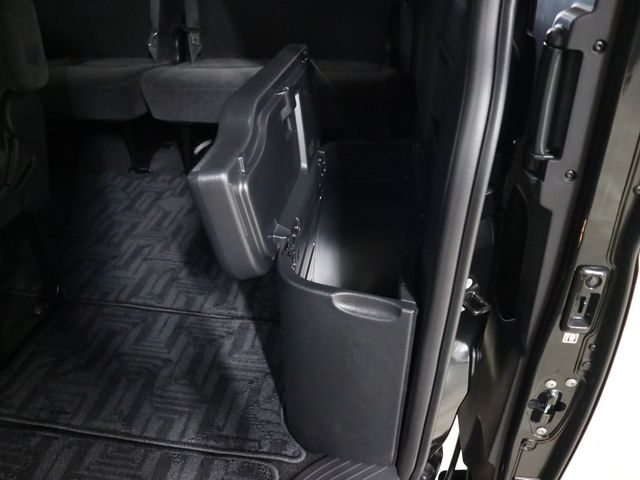 TOYOTA HIACE wagon 2025