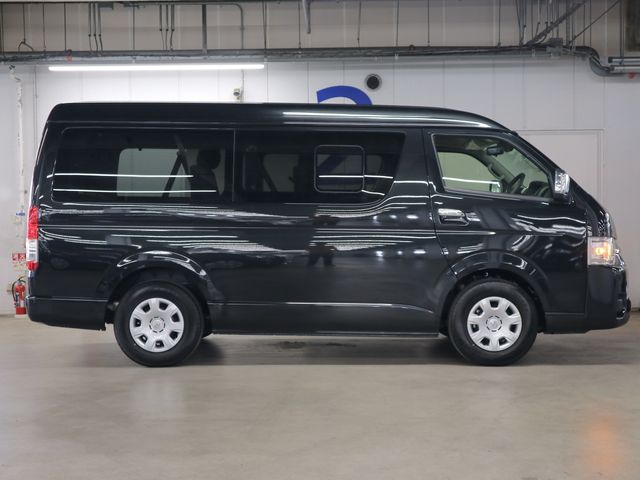 TOYOTA HIACE wagon 2025