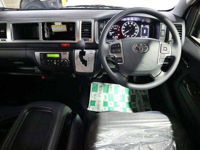 TOYOTA HIACE wagon 2025