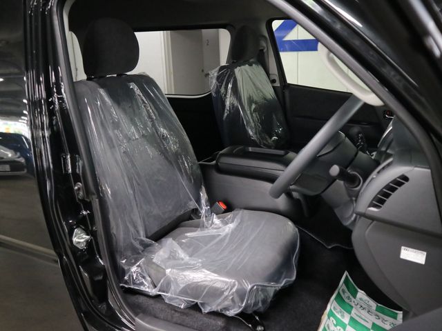 TOYOTA HIACE wagon 2025