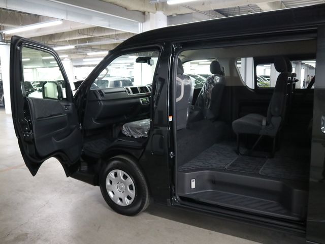 TOYOTA HIACE wagon 2025