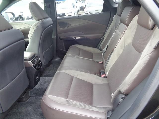 TOYOTA LEXUS RX450h+ 2023