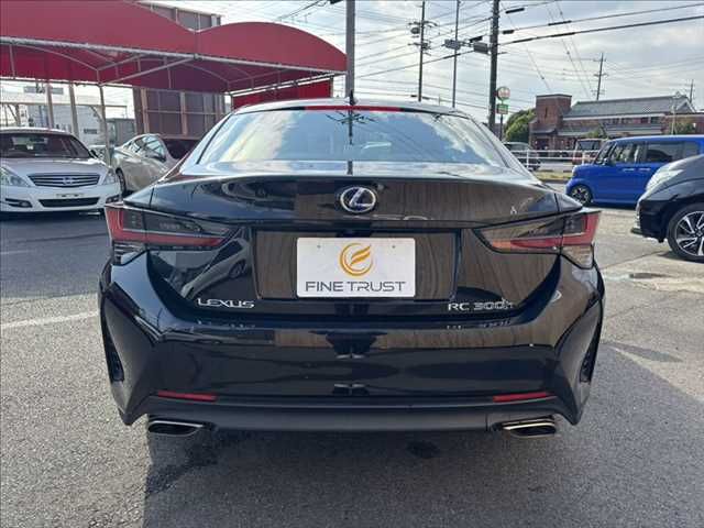 TOYOTA LEXUS RC300h 2022