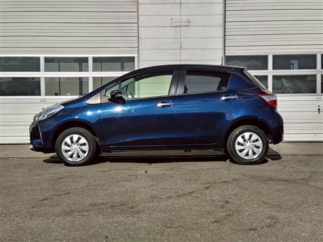TOYOTA VITZ  4WD 2019