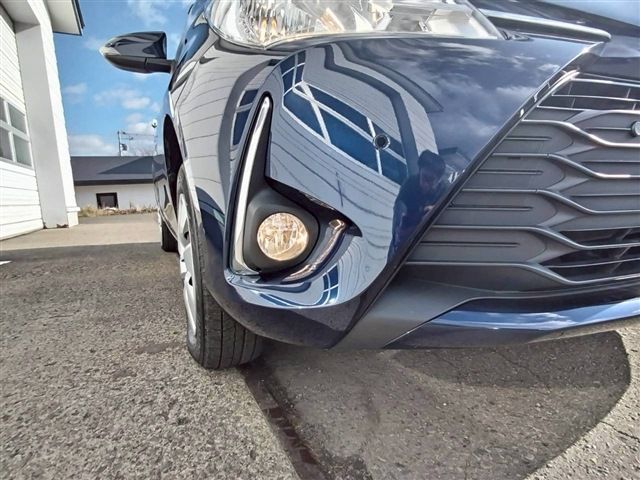 TOYOTA VITZ  4WD 2019