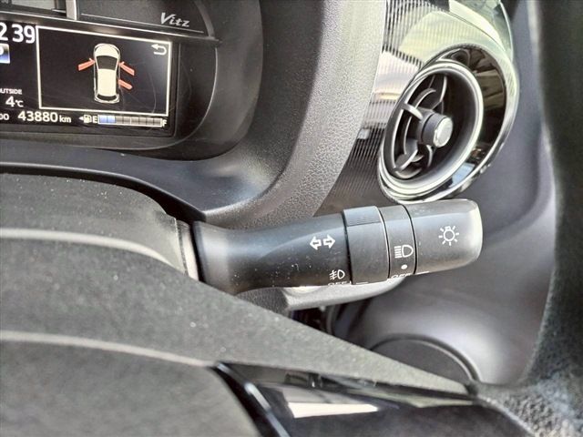 TOYOTA VITZ  4WD 2019