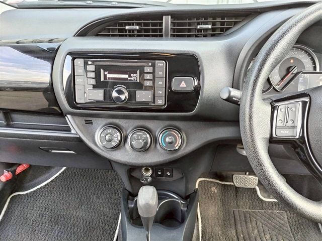 TOYOTA VITZ  4WD 2019