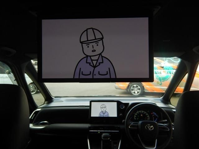 TOYOTA VOXY HYBRID 2022