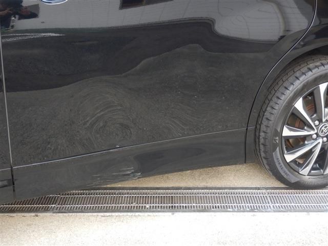 TOYOTA VOXY HYBRID 2022