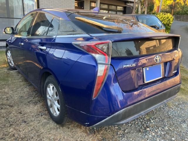 TOYOTA PRIUS 4WD 2016