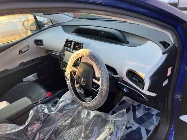 TOYOTA PRIUS 4WD 2016