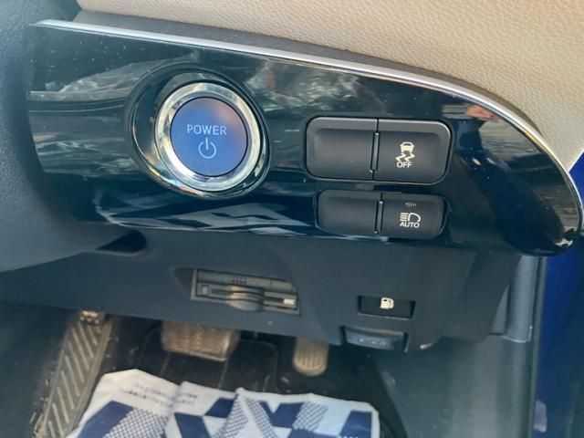 TOYOTA PRIUS 4WD 2016