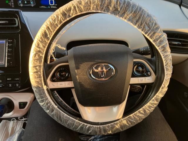 TOYOTA PRIUS 4WD 2016