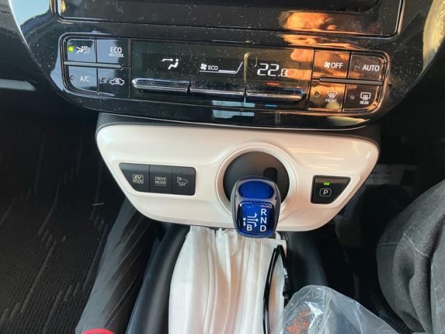 TOYOTA PRIUS 4WD 2016