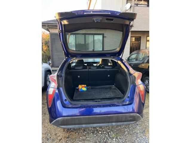 TOYOTA PRIUS 4WD 2016