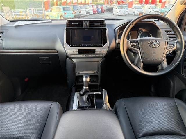 TOYOTA LANDCRUISER PRADO 2022