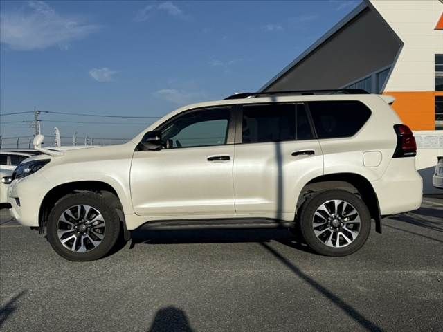 TOYOTA LANDCRUISER PRADO 2022