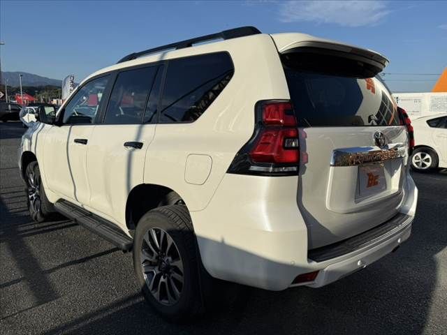 TOYOTA LANDCRUISER PRADO 2022