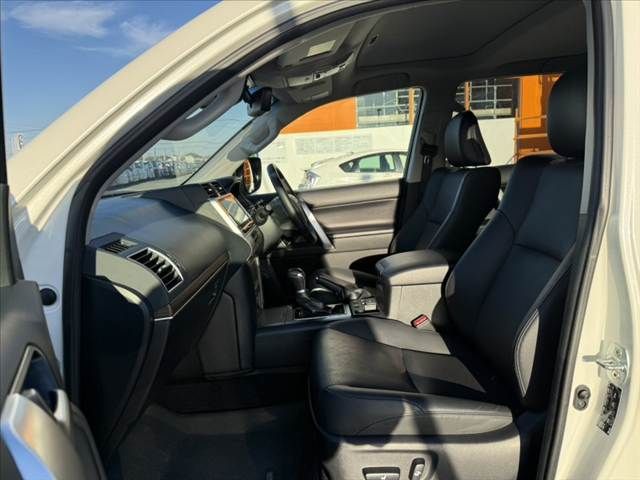 TOYOTA LANDCRUISER PRADO 2022