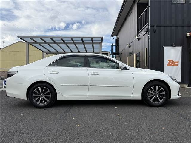TOYOTA MARK X 2017
