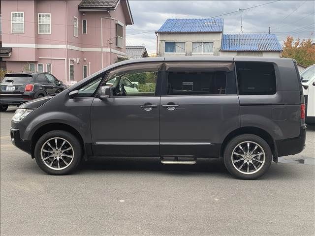MITSUBISHI DELICA D:5 4WD 2015