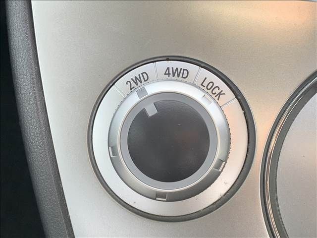 MITSUBISHI DELICA D:5 4WD 2013