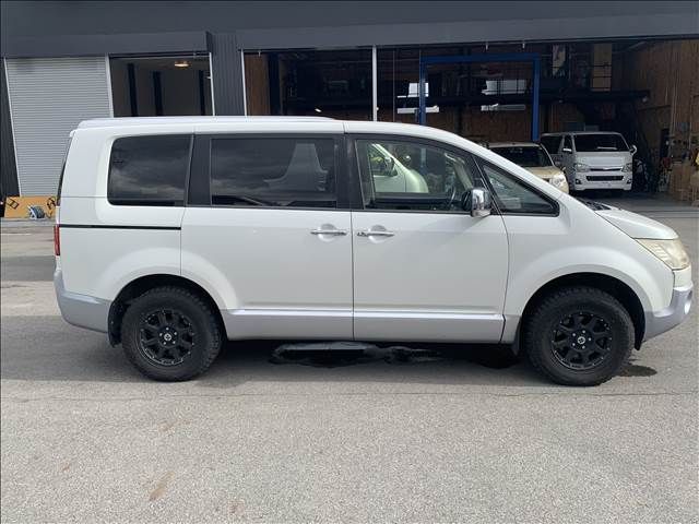 MITSUBISHI DELICA D:5 4WD 2013