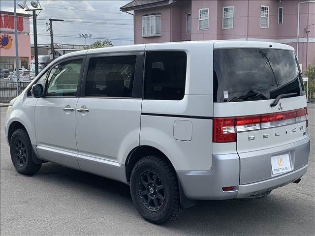 MITSUBISHI DELICA D:5 4WD 2013