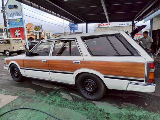 NISSAN GLORIA wagon 1992