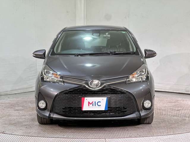 TOYOTA VITZ 2016