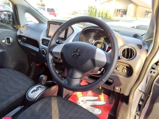 MITSUBISHI i-MiEV 2012