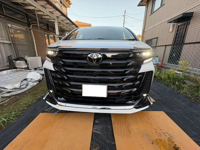 TOYOTA VELLFIRE 4WD 2025