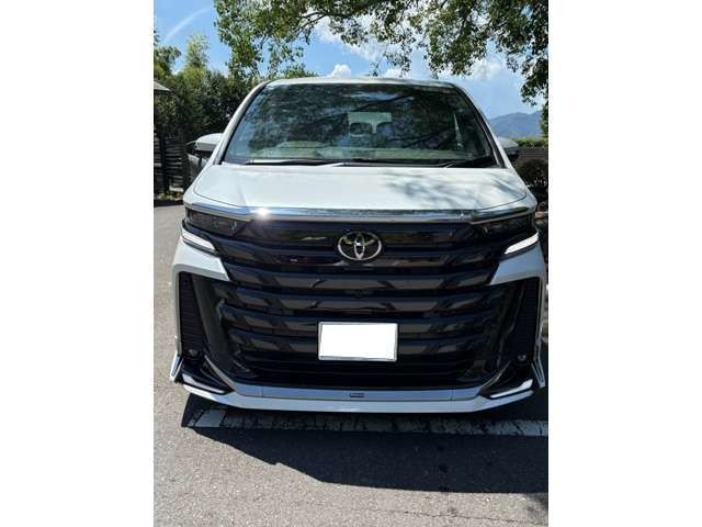 TOYOTA VELLFIRE 4WD 2025