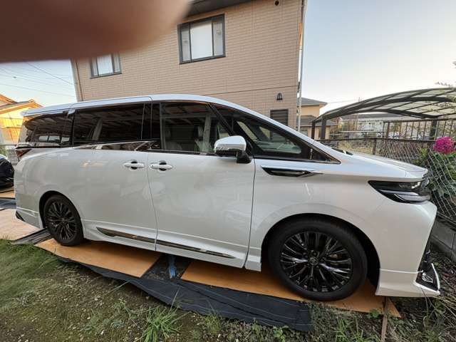 TOYOTA VELLFIRE 4WD 2025
