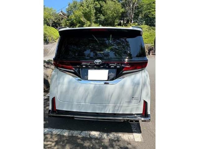 TOYOTA VELLFIRE 4WD 2025