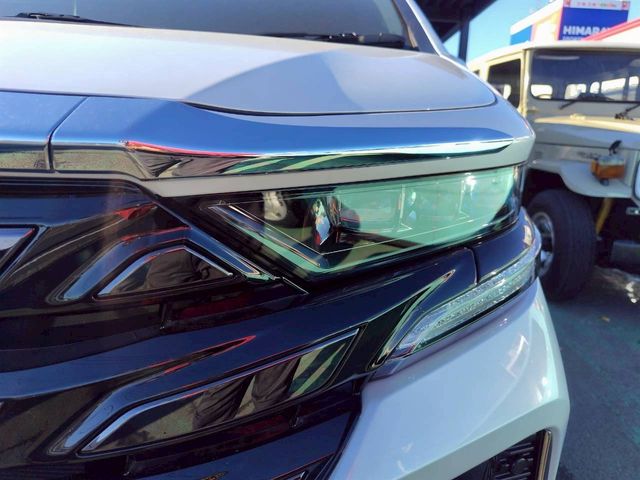 TOYOTA VELLFIRE 4WD 2025