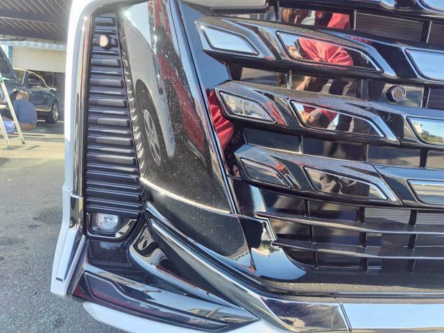 TOYOTA VELLFIRE 4WD 2025