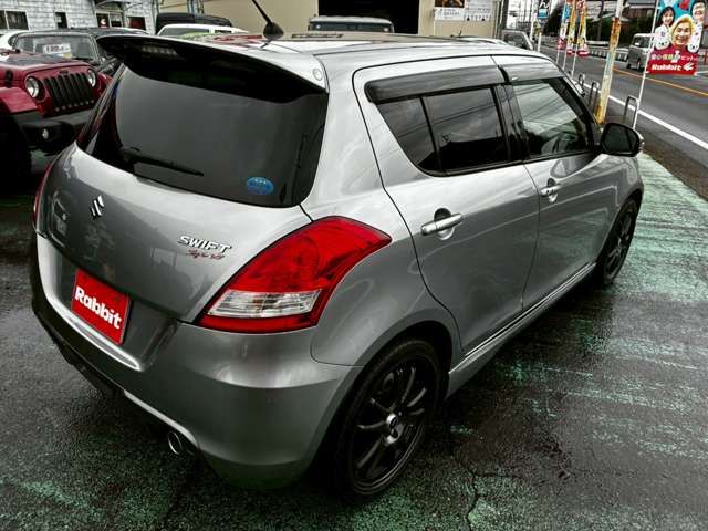 SUZUKI SWIFT 2015
