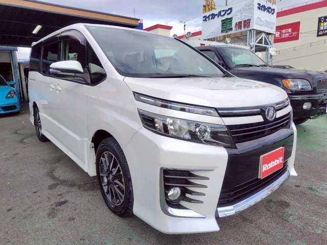 TOYOTA VOXY 2014