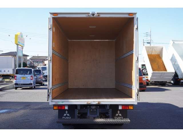 MITSUBISHI CANTER 2021