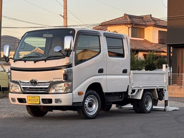 TOYOTA DYNA 2010
