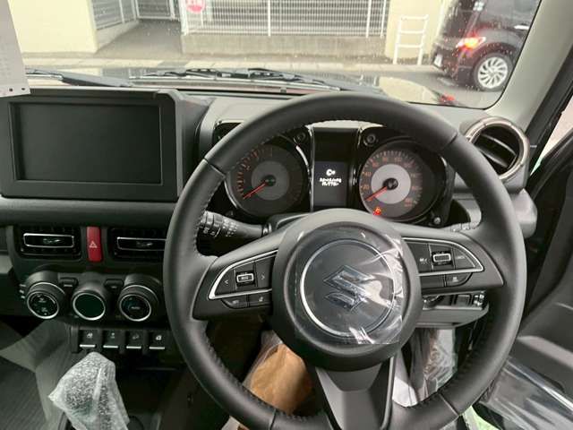 SUZUKI JIMNY NOMADE 2025