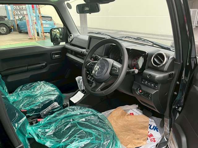 SUZUKI JIMNY NOMADE 2025